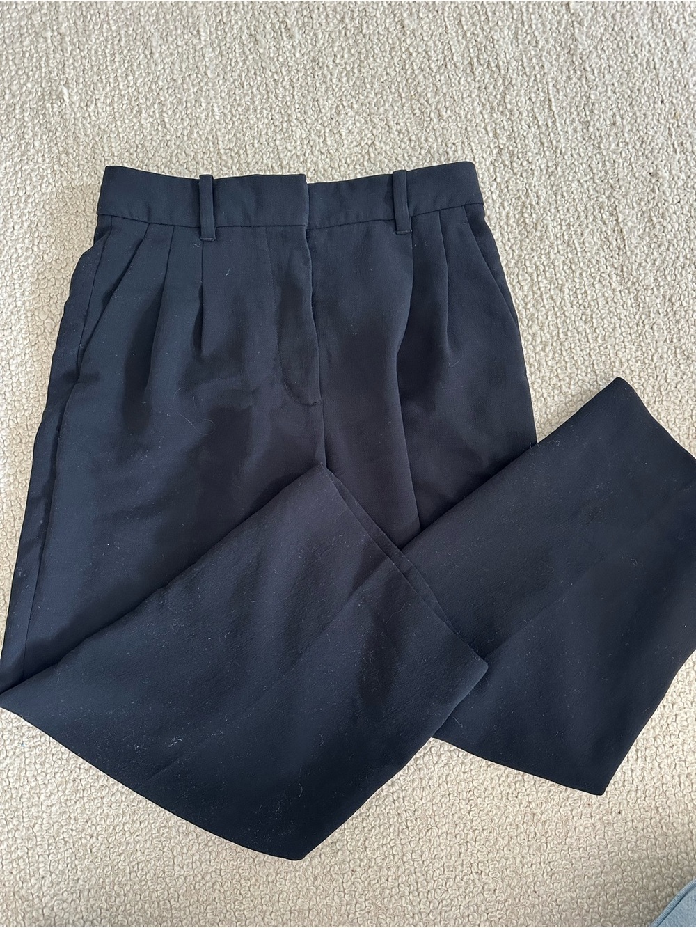 ARITZIA EFFORTLESS PANT CROP BLACK | SIZE 2